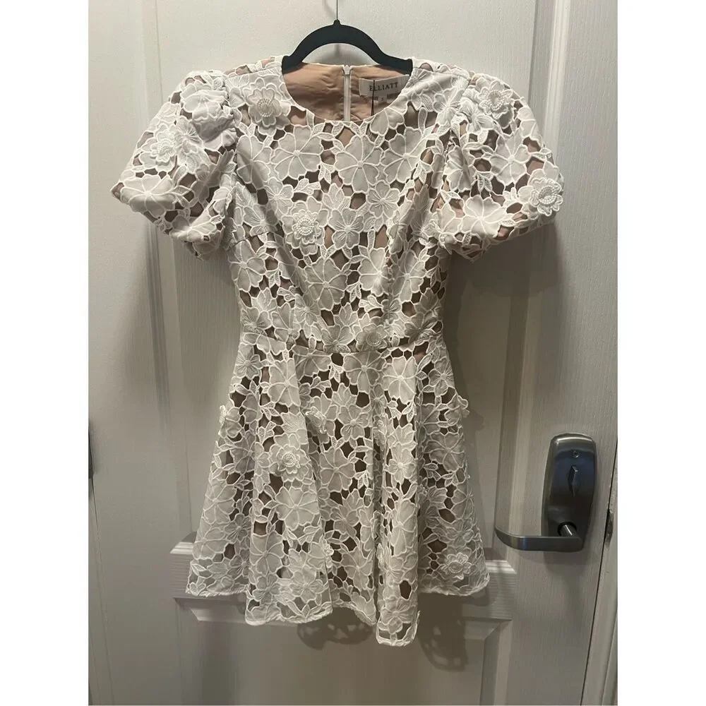 Elliatt White Floral Lace Dress - Picture 6 of 9